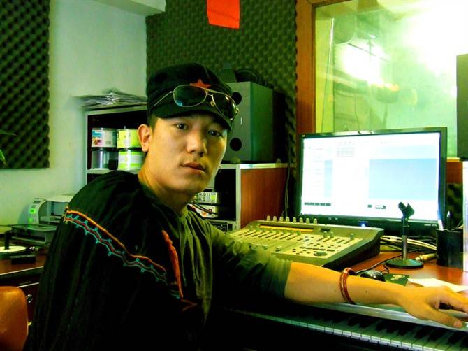 进棚前注意事项 - 阿苏 - 中国彝族太阳火组合阿苏听史成都音乐工作室 进棚前注意事项 - 阿苏 - 中国彝族太阳火组合阿苏听史成都音乐工作室